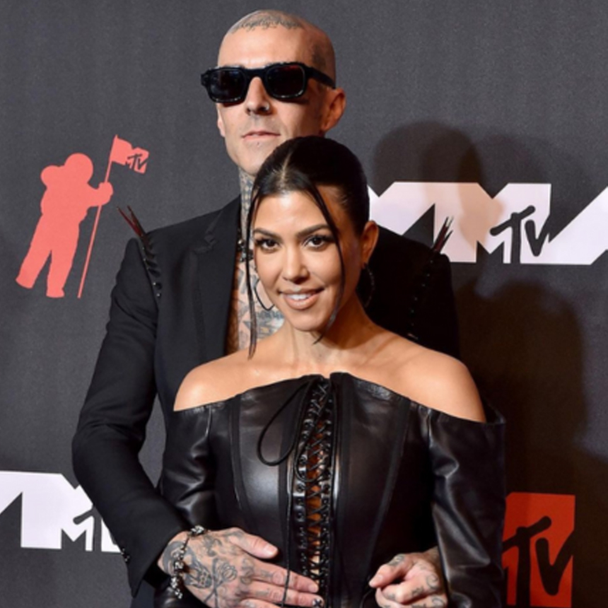 Kourtney Kardashian Drops Bombshell at Travis Barker’s Concert: Pregnancy Announcement Shakes Fans
