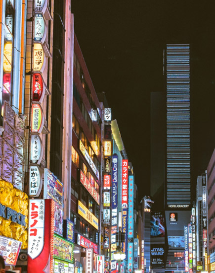 Eating Your Way Through Tokyo: A Guide to the City’s Best Restaurants and Street Food